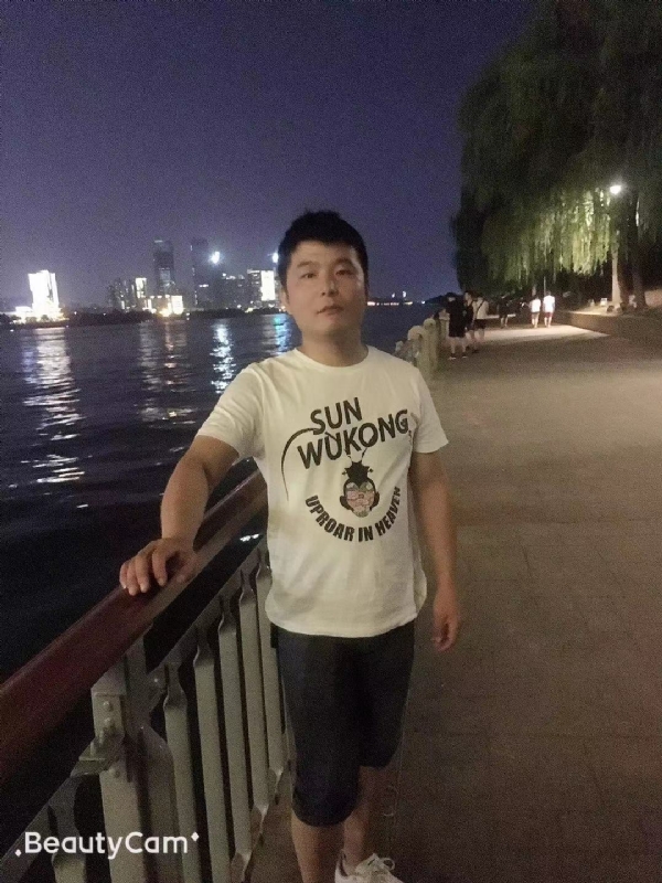 古月的第一张照片--平顶山相亲服务中心