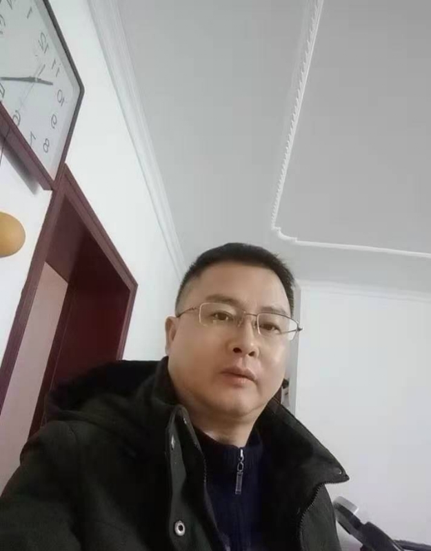 想牵你的手的第一张照片--平顶山相亲服务中心