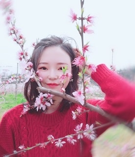 小桌子的第一张照片--平顶山相亲服务中心