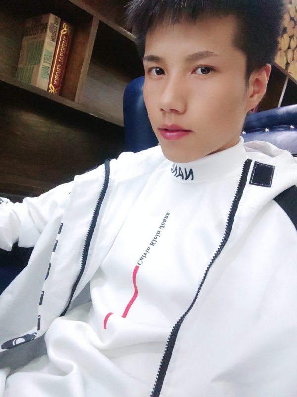 梁辞的第一张照片--平顶山相亲服务中心