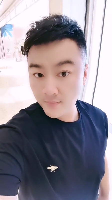 微风徐徐的第二张照片--平顶山相亲服务中心