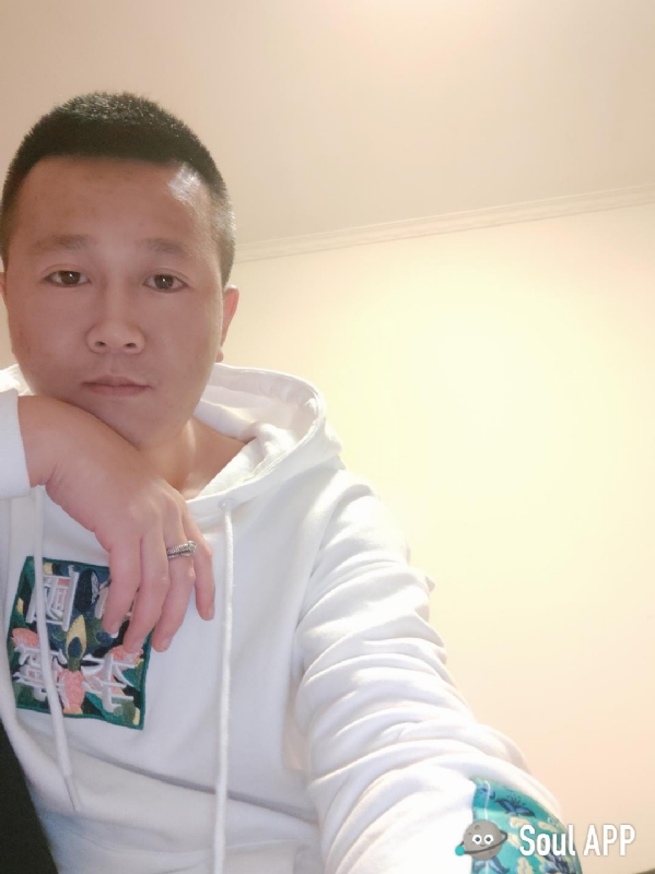 Away的第一张照片--平顶山相亲服务中心