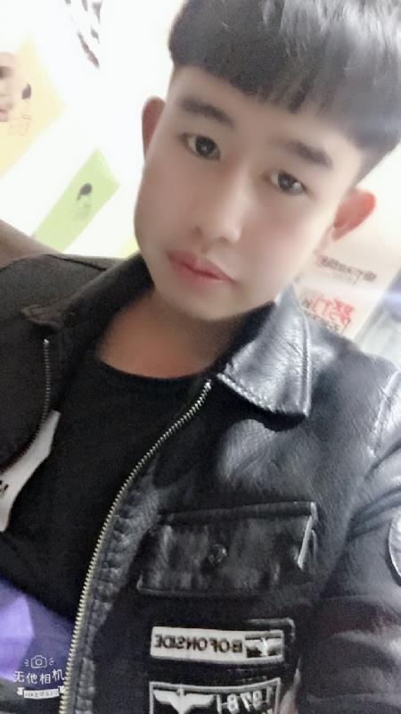 军绿色的第一张照片--平顶山相亲服务中心