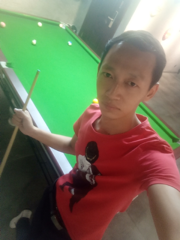 耳机分你一半的第一张照片--平顶山相亲服务中心