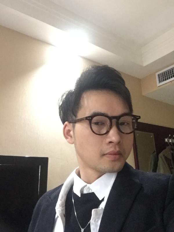 曾亮的第二张照片--平顶山相亲服务中心