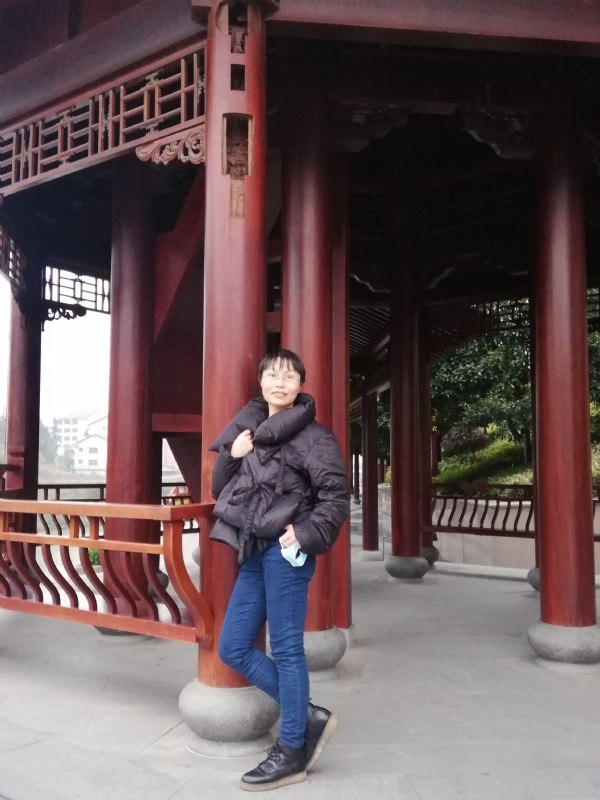 篱落的第一张照片--平顶山相亲服务中心