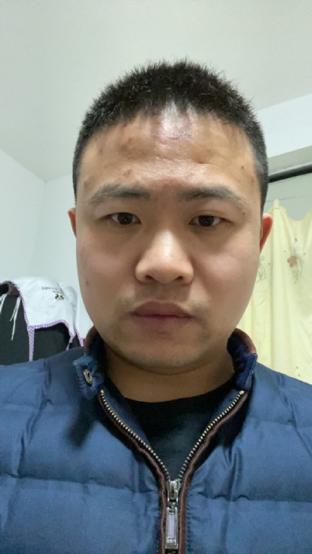 苹果的第一张照片--平顶山相亲服务中心