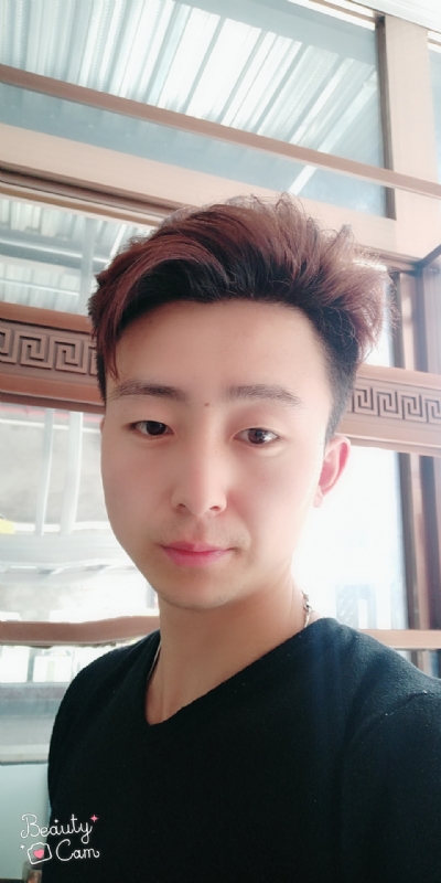 拼命微笑的第二张照片--平顶山相亲服务中心