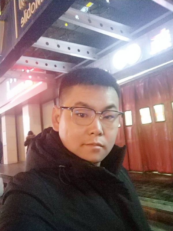 杜跃龙的第二张照片--平顶山相亲服务中心