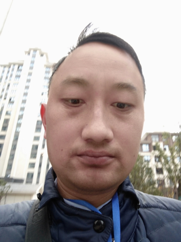 老男人的第一张照片--平顶山相亲服务中心