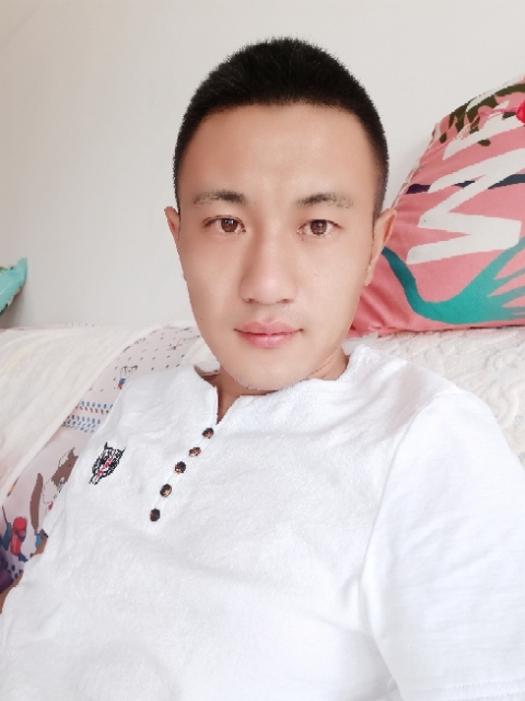 海阔天空的第一张照片--平顶山相亲服务中心