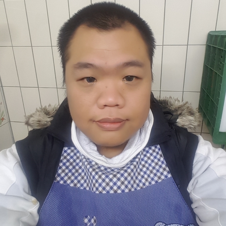 黑熊的第一张照片--平顶山相亲服务中心