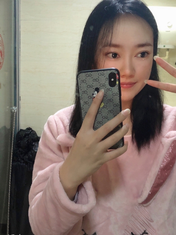 叶落知秋的第一张照片--平顶山相亲服务中心