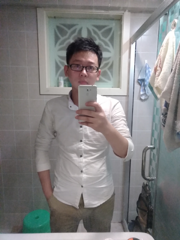 花谢魂伤的第二张照片--平顶山相亲服务中心