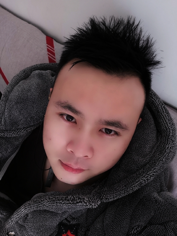 明明的第一张照片--平顶山相亲服务中心