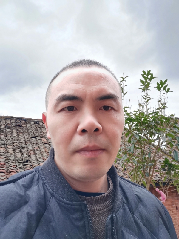 无悔的第一张照片--平顶山相亲服务中心