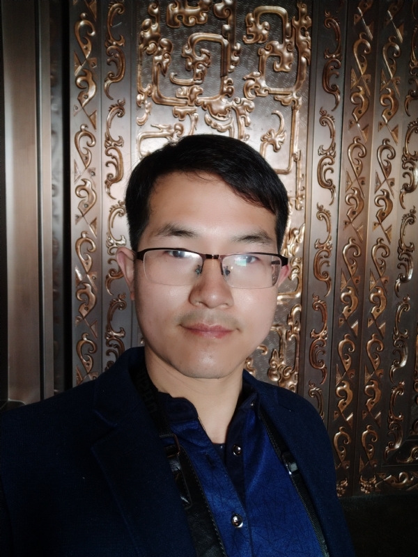 鹏鸟的第一张照片--平顶山相亲服务中心