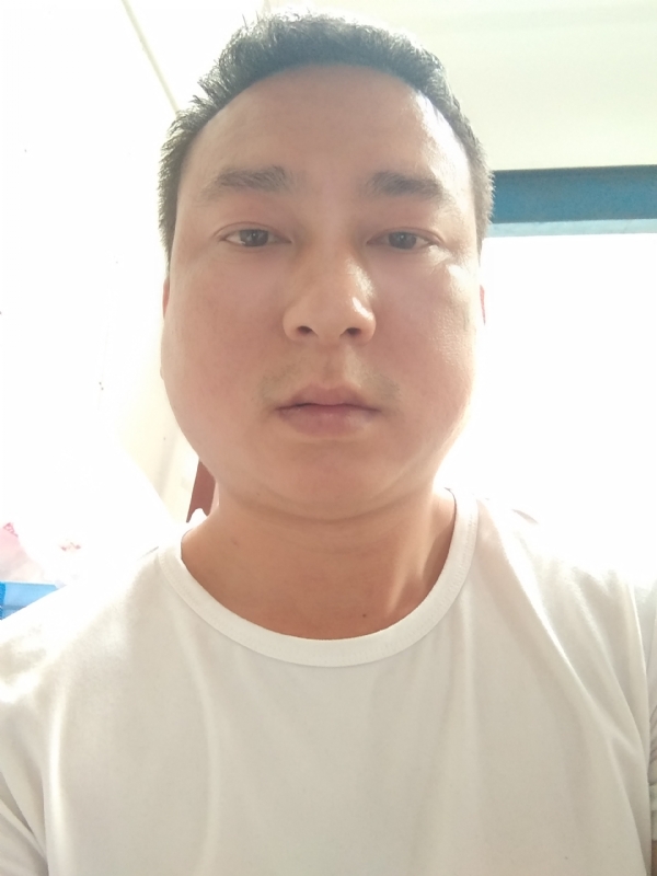 大叔的第一张照片--平顶山相亲服务中心