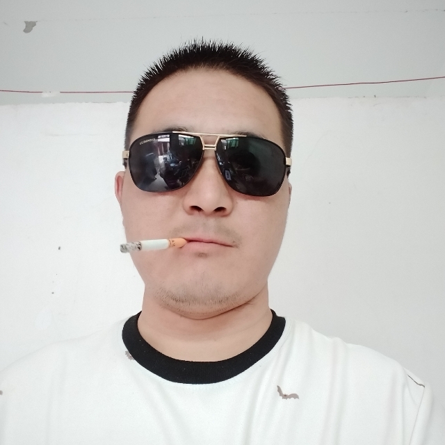 白伟伟的第一张照片--平顶山相亲服务中心