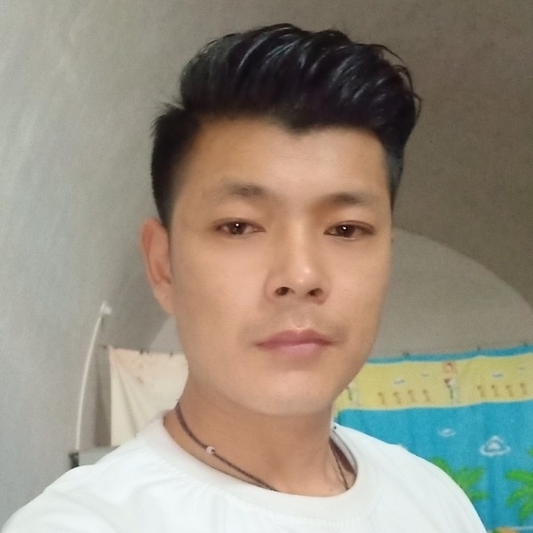 啊锋的第一张照片--平顶山相亲服务中心