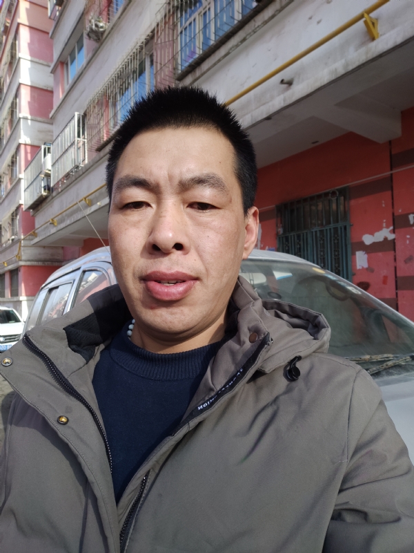 华哥的第一张照片--平顶山相亲服务中心