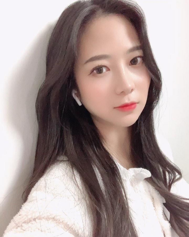 夢怡..的第一张照片--平顶山相亲服务中心