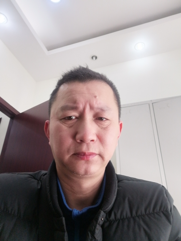 相视而笑的第一张照片--平顶山相亲服务中心