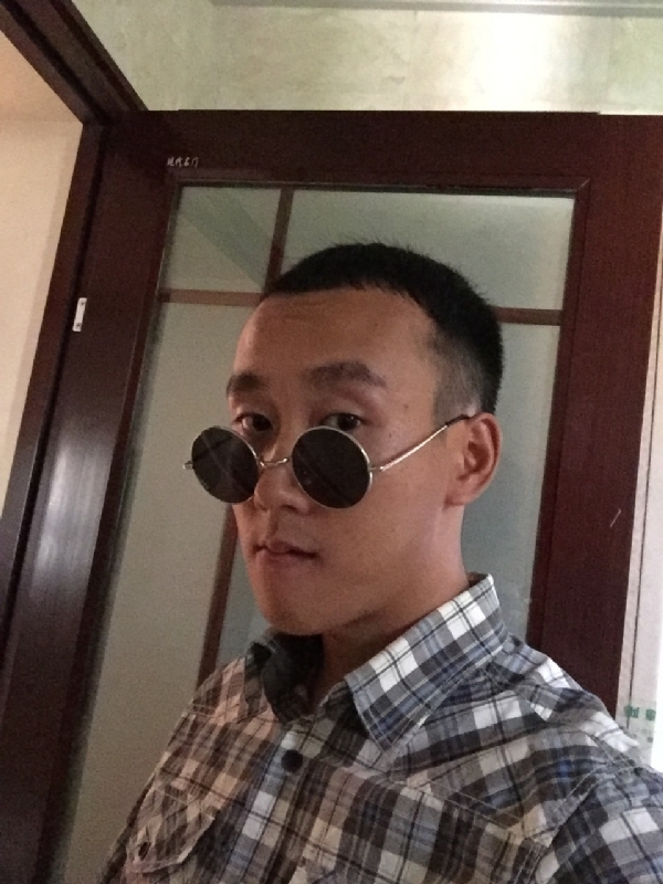 悲喜的第一张照片--平顶山相亲服务中心