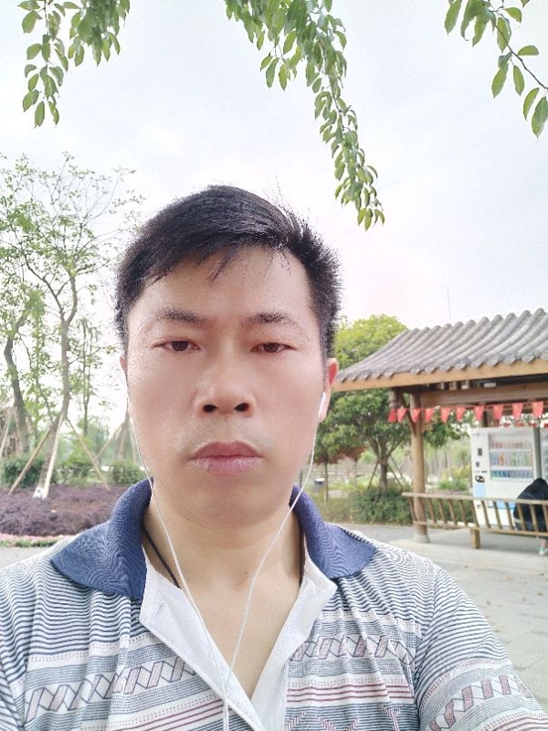 一个人的孤单的第一张照片--平顶山相亲服务中心