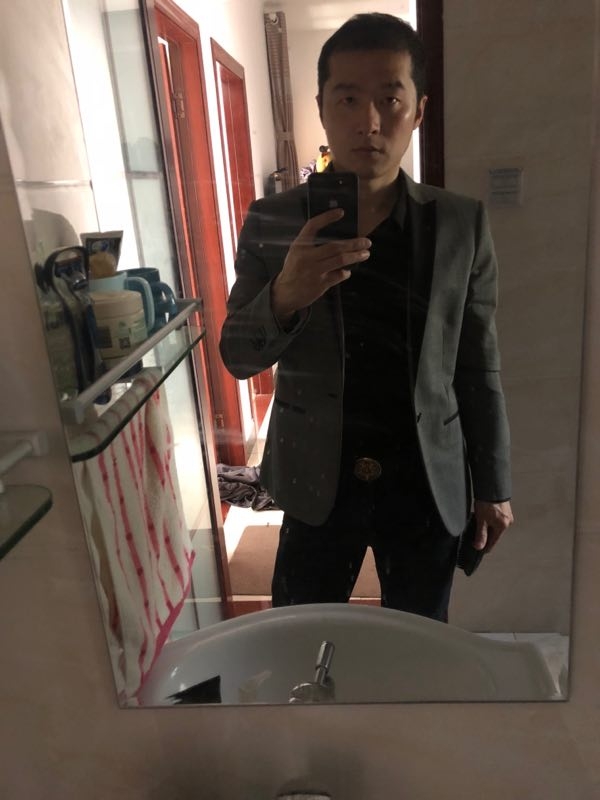 小平哥的第一张照片--平顶山相亲服务中心