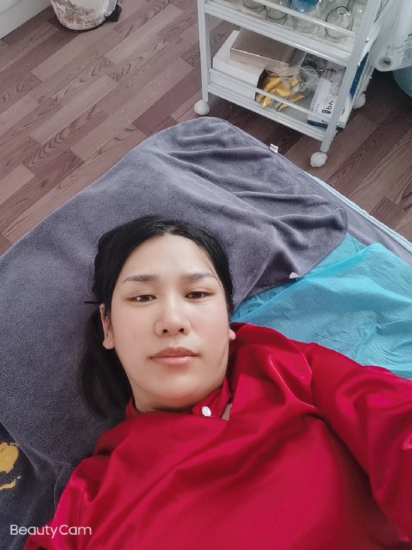 枫叶的第一张照片--平顶山相亲服务中心