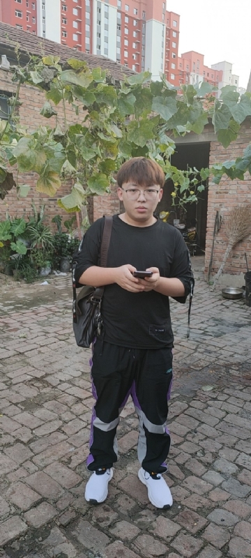 辛禹的第二张照片--平顶山相亲服务中心