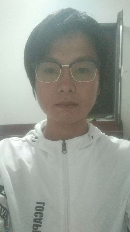 轻吻的第一张照片--平顶山相亲服务中心