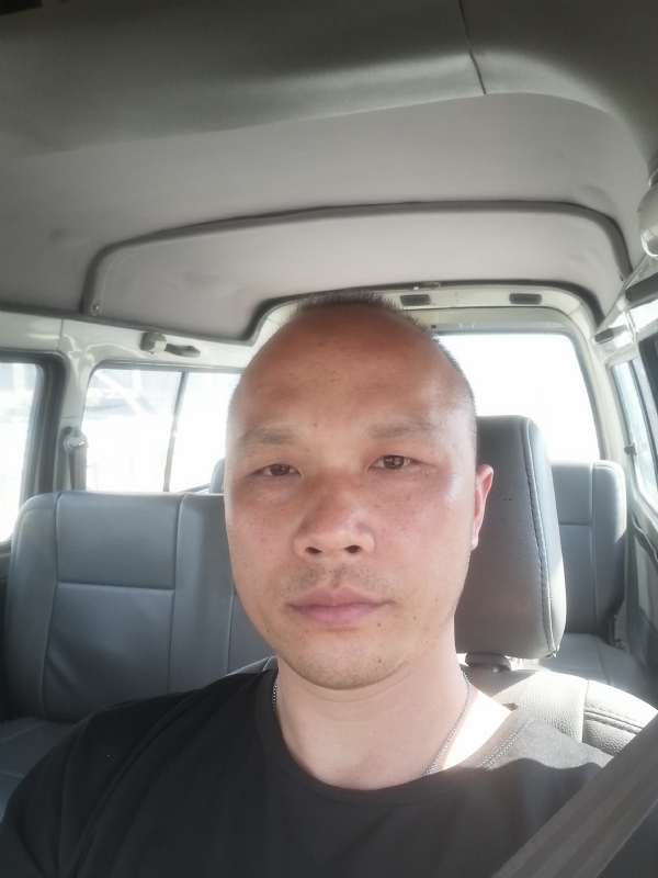 新旺丁的第一张照片--平顶山相亲服务中心