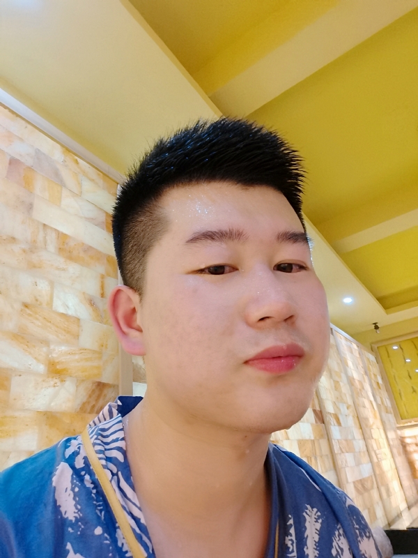 六月与阿十二的第一张照片--平顶山相亲服务中心