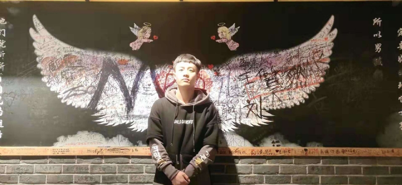 水彩画师的第一张照片--平顶山相亲服务中心