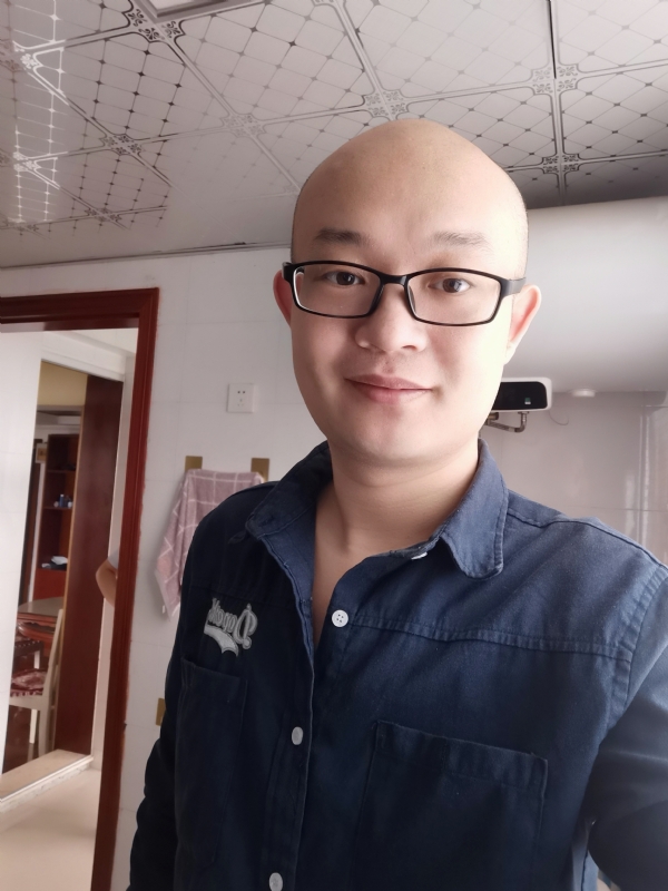 凝望远方的第一张照片--平顶山相亲服务中心