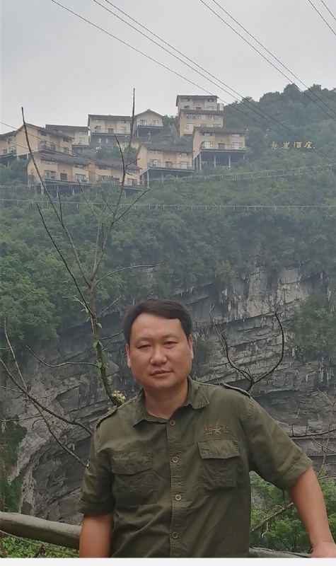 迷彩人生的第一张照片--平顶山相亲服务中心