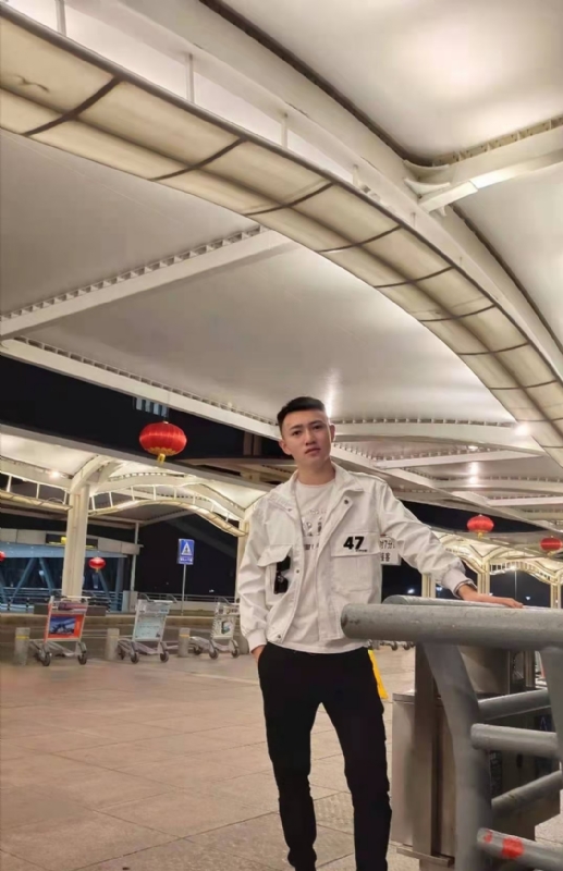 猕猴的第一张照片--平顶山相亲服务中心