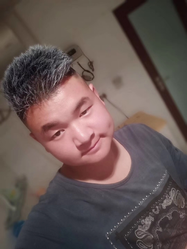 李子木的第二张照片--平顶山相亲服务中心