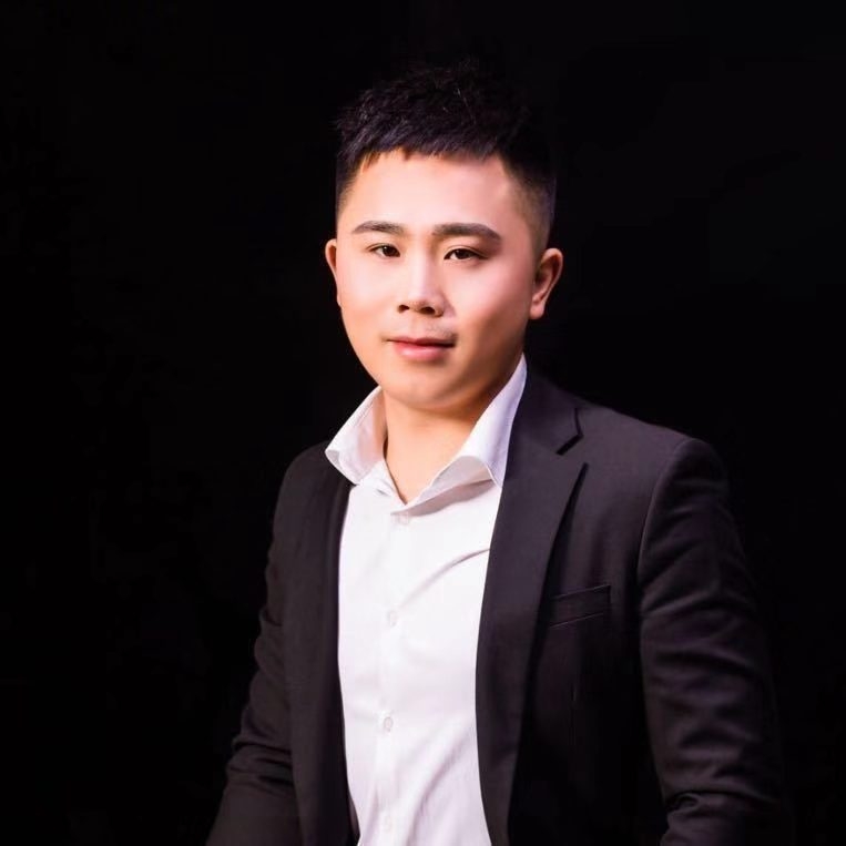 只欠东风的第一张照片--平顶山相亲服务中心