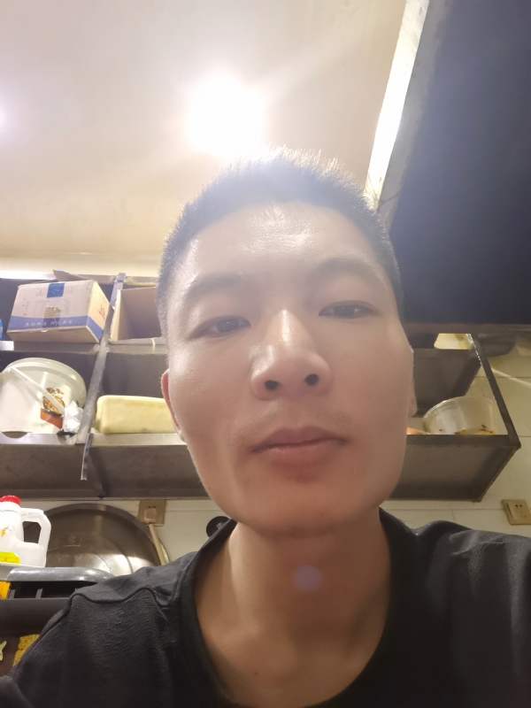 邹先生的第一张照片--平顶山相亲服务中心