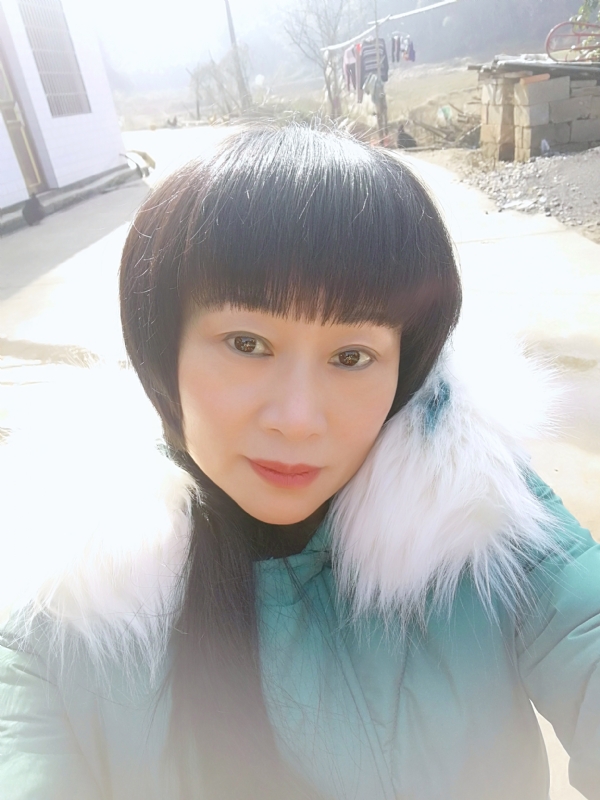 金鱼儿的第一张照片--平顶山相亲服务中心