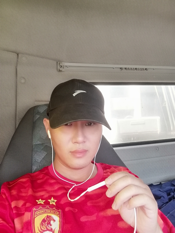 B大叔的第二张照片--平顶山相亲服务中心