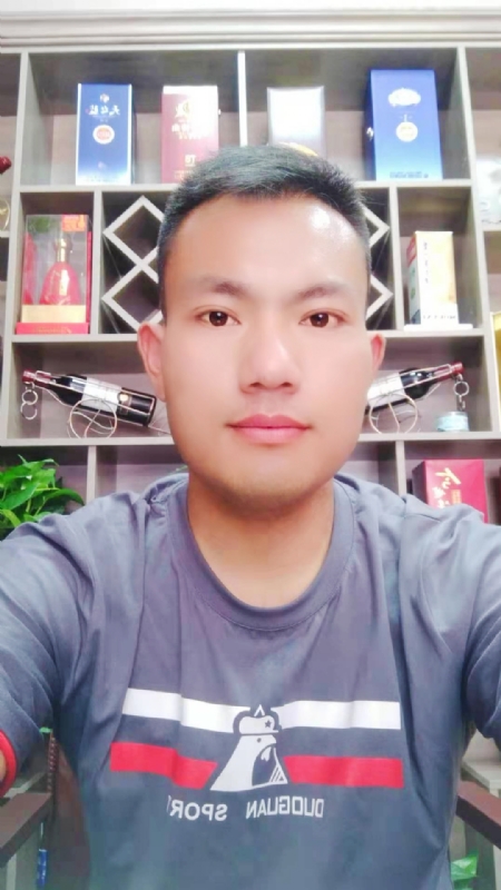 钱乾的第一张照片--平顶山相亲服务中心