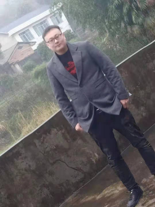 冰城的第二张照片--平顶山相亲服务中心