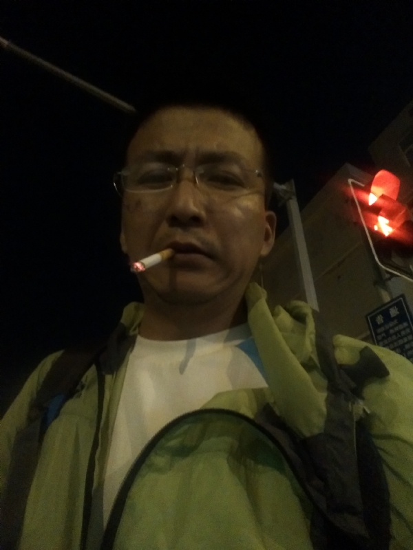 认真的生活的第一张照片--平顶山相亲服务中心