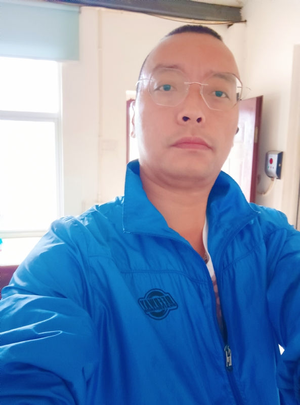 通海混混的第一张照片--平顶山相亲服务中心