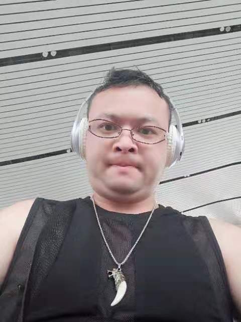 醉叶孤城的第一张照片--平顶山相亲服务中心