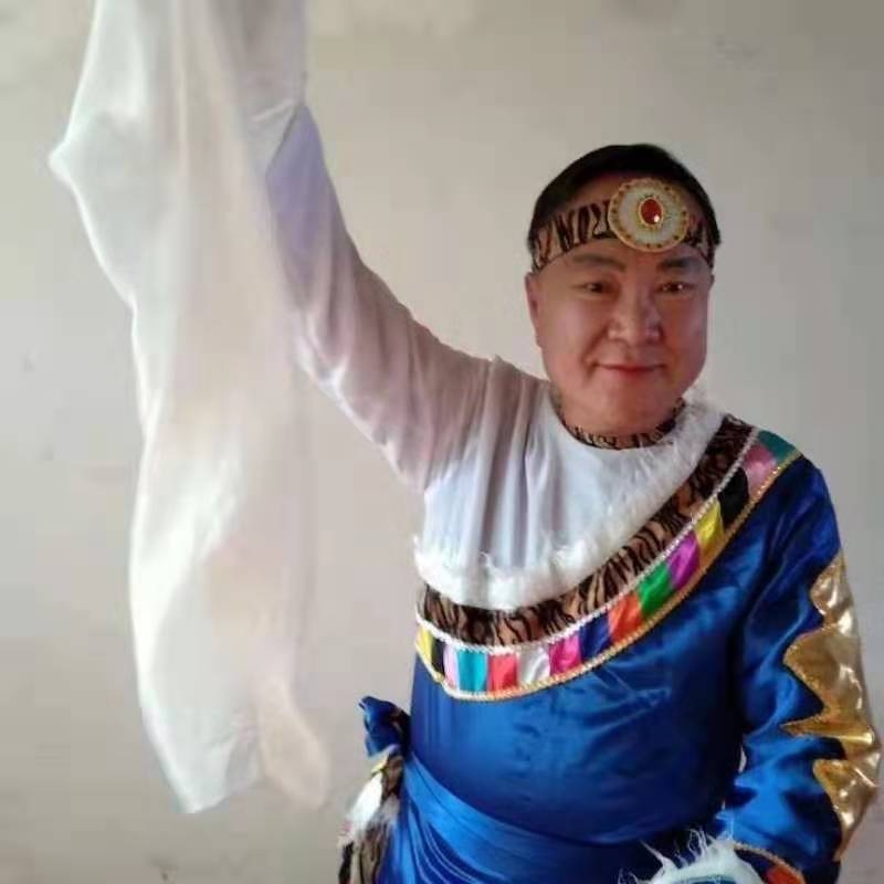 走在冷风中的第一张照片--平顶山相亲服务中心